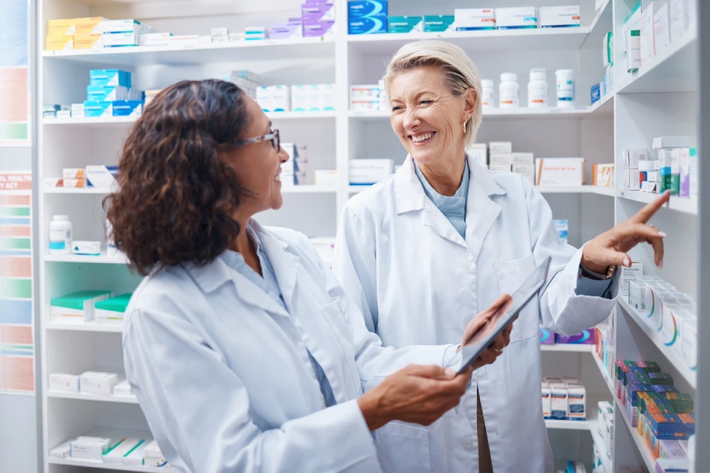 pharmacists taking inventory for successful pharmacy ownership